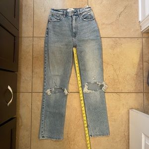 Abercrombie 90’s jeans